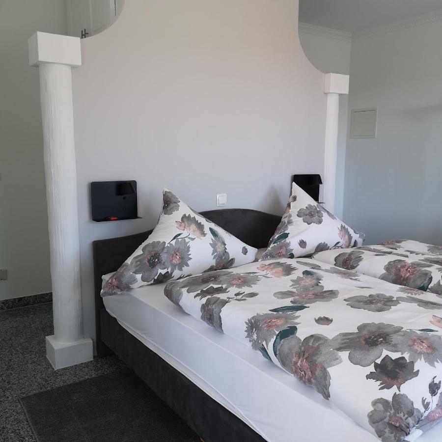 Haus Marvin 호텔 Dottingen  외부 사진